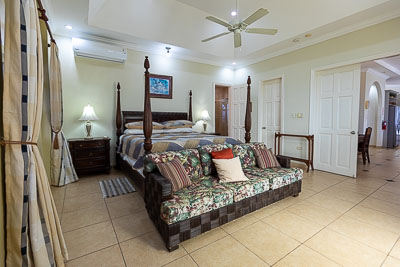 Blue Marllin Suite: Master Bedroom