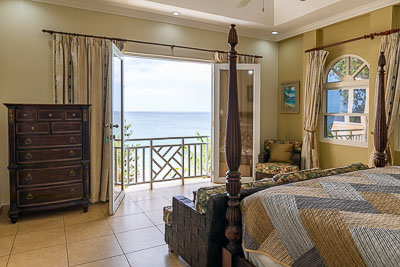 Blue Marllin Suite: Master Bedroom