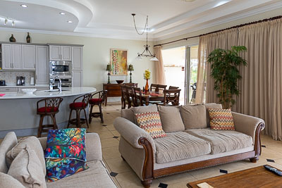 Blue Marlin Suite: Living area