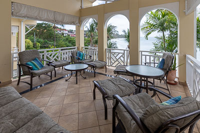 Blue Marlin Suite: Balcony