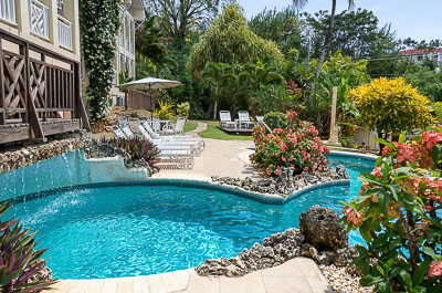 The swimming pool at Black Rock Dreams