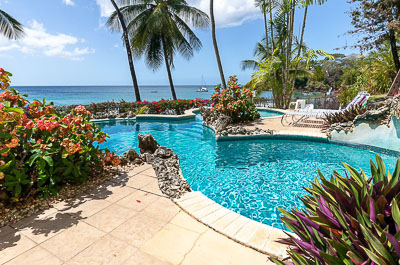 The swimming pool at Black Rock Dreams